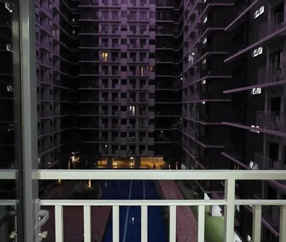 Near Airport Malls Shore 3 Moa 4* Manila