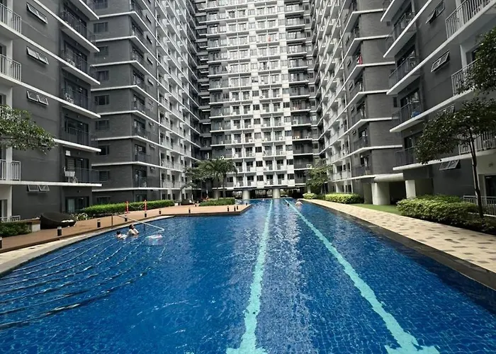 Near Airport Malls Shore 3 Moa Hotel 4*