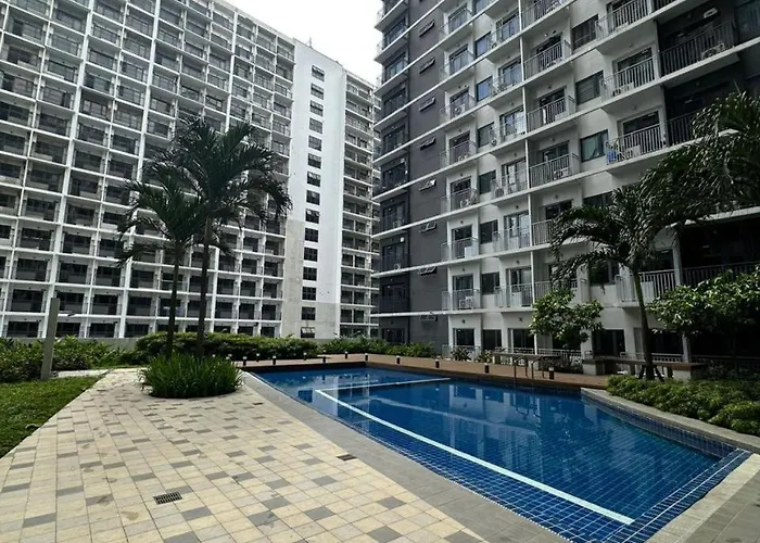Hotel Near Airport Malls Shore 3 Moa